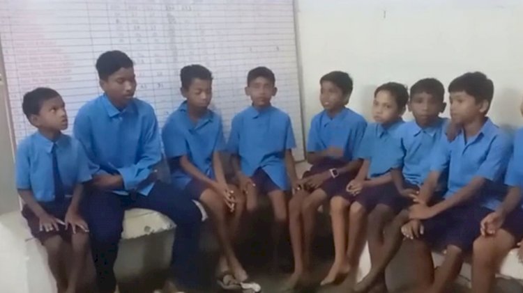 CG - इस स्कूल में मधुमक्खियां बनी जान की दुश्मन : शिक्षक और छात्रों पर मधुमक्खियों ने बोला हमला, खेल के मैदान में मची चीख पुकार, शिक्षक की हालत गंभीर… अस्पताल में भर्ती...