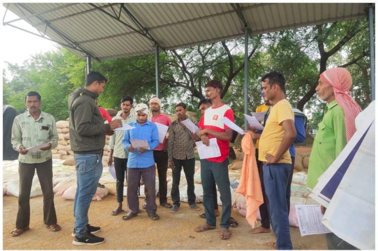CG:मानव अधिकार दिवस के अवसर पर बेमेतरा जिला जेल व अन्य स्थानों पर विधिक साक्षरता शिविर का आयोजन कर लोगों को किया जागरूक ...नालसा द्वारा संचालित