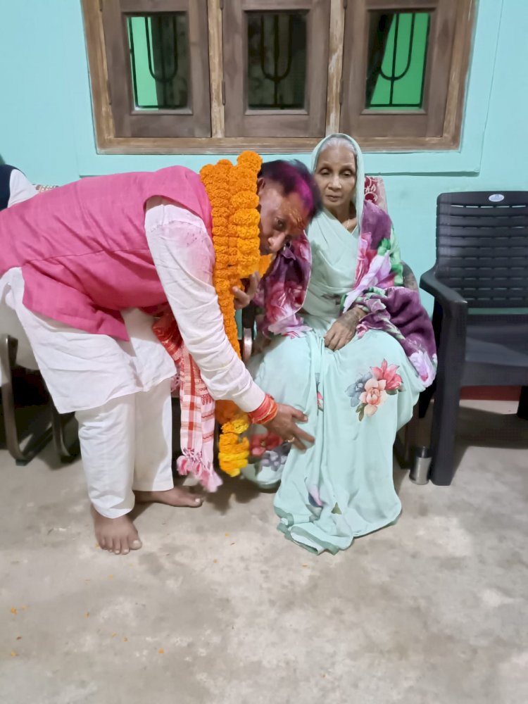 बेटे के CM बनने की खबर सुन मां ने खुश होकर कहा-