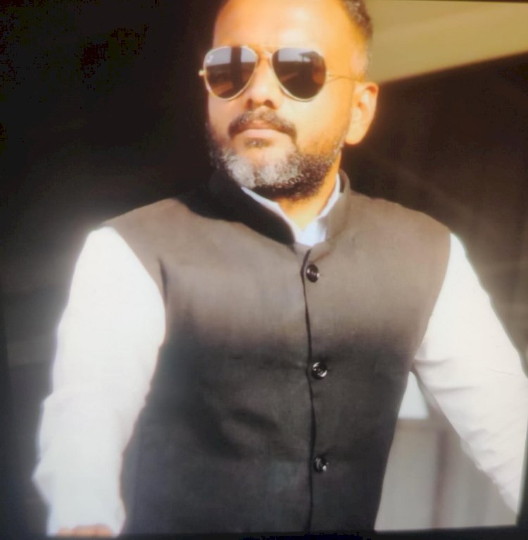 CG - जगदलपुर के सदर वार्ड के पार्षद का गुंडागर्दी ! इमरान खान के ऊपर घर में घुसकर मारपीट करने का आरोप, पार्षद इमरान खान के दहशत से पीड़ित परिवार के बीवी बच्चों ने जगदलपुर शहर छोड़ा, सदर वार्ड के पार्षद इमरान खान के ऊपर एफआईआर के बाद इमरान खान पुलिस के गिरफ्त से बाहर...