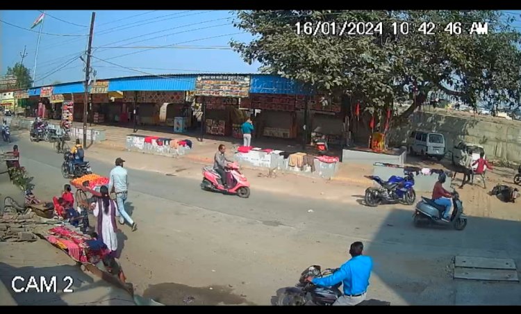 CG Crime News : न्यायधानी में खुले आम चाकूबाजी, 3 लड़को ने किया एक युवक पर हमला, दिनदहाड़े हुई घटना से क्षेत्र में दहशत का माहौल, देखिये वीडियो.....