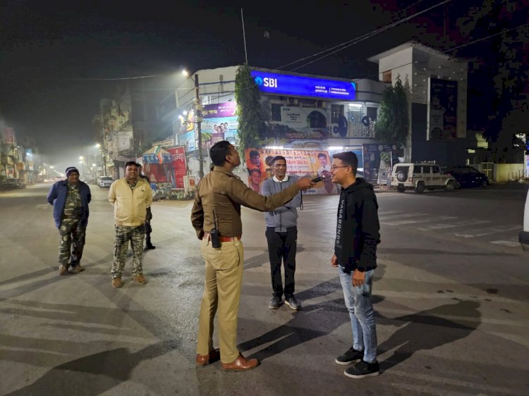 CG - यातायात नियमों का उल्लघन : शराब पीकर गाड़ी चलाने वालों के 03 प्रकरण 185 एमवी एक्ट जिसकी सुनवाई कोर्ट में होंगी तथा 103 प्रकरण एमवी एक्ट के विभिन्न धाराओं के तहत चलानी कार्यवाही जिसमे कुल 42,400 /- शमन शुल्क वसूला गया...
