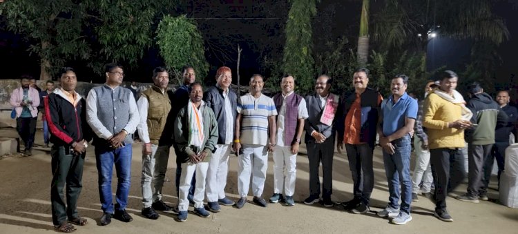 सांसद के गृह ग्राम पहुंच जैन ने दी दियारी पर्व की बधाई...