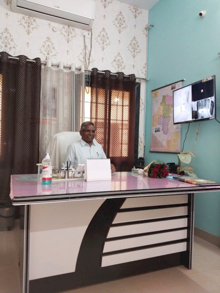 CG:जिला बेमेतरा के मुख्य चिकित्सा एवं स्वास्थ्य अधिकारी का प्रभार मिला डॉ संत राम चुरेंद्र को