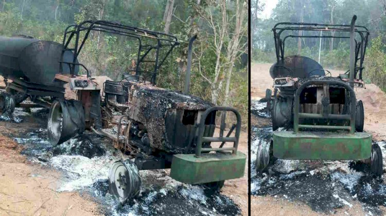 CG Naxal Attack : नक्सलियों ने एक बार फिर मचाया उत्पात, पुलिया निर्माण में लगे वाहनों को किया आग के हवाले, मजदूर की बाइक भी ले गए साथ......