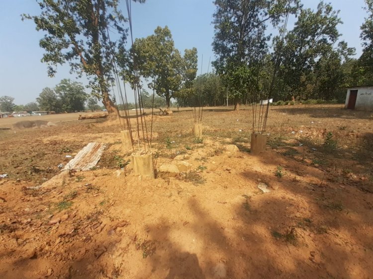 CG - ग्राम पिटीसपाल का पानी टंकी अधुरा ठेकेदार गायब...