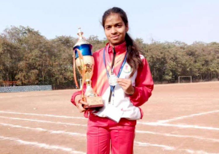 CG:67वीं राष्ट्रीय शालेय प्रतियोगिता में बेमेतरा ज़िले के स्कूली छात्रों का जलवा...कस्तूरबा गांधी बालिका आवासीय विद्यालय बेमेतरा में कक्षा 10वीं निवासरत जागेश्वरी ठाकुर ने गतका खेल में जिला सहित राज्य का नाम रोशन करते हुए सिल्वर मेडक जीतकर मान बढ़ाया..अधीक्षिका सुषमा शर्मा ने बधाई एवं शुभकामनाएं, उज्जवल भविष्य की कामना की