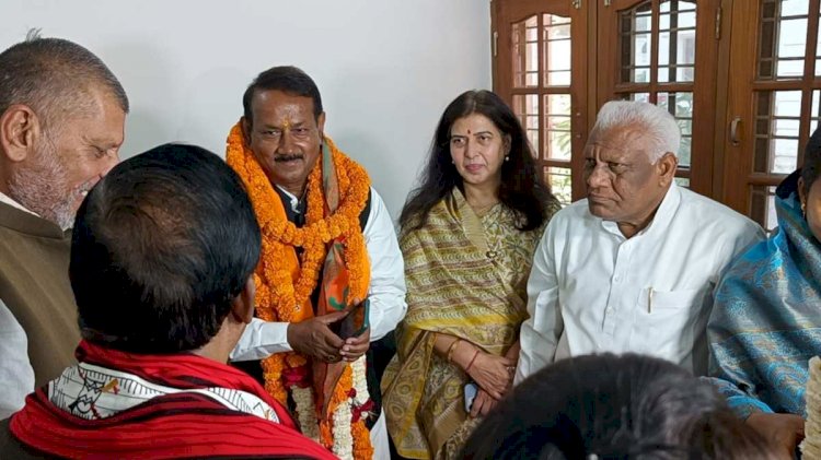 CG - BJP उम्मीदवार देवेंद्र प्रताप सिंह ने राज्यसभा चुनाव के लिए भरा नामांकन, सीएम विष्णुदेव साय समेत कई दिग्गज मंत्री और विधायक रहे मौजूद.....