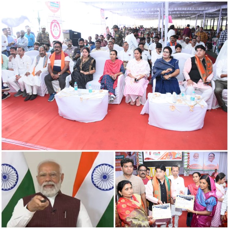 जिले के 2 लाख 36 हजार से अधिक महिलाओं के खाते में 23 करोड़ 60 लाख 71 हजार रूपए की पहली किश्त का हुआ अंतरण...महिलाओं के चेहरे पर दिखी खुशी की लहर, कहा धन्यवाद मोदी जी...