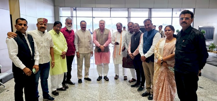 CG - बस्तर पहुंचे भाजपा क्षेत्रीय संगठन महामंत्री अजय जामवाल व प्रदेश संगठन महामंत्री पवन साय,चुनावी तैयारियों का लेंगे जायजा...