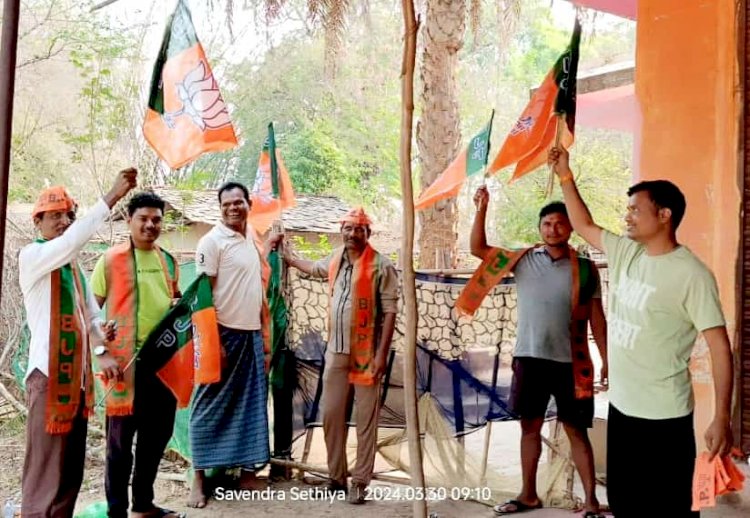लोहण्डीगुड़ा मण्डल में भाजपा के युवा मोर्चा के सदस्यों ने विजय संकल्प अभियान से जुड़कर हर घर भाजपा का झंडा लगाए...