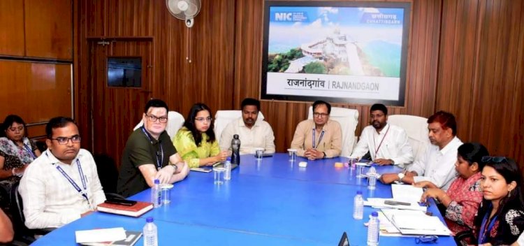 राजनांदगांव लोकसभा निर्वाचन 2024: मतदान दल एवं माइक्रो आब्जरर्वर का किया गया द्वितीय रेण्डमाइजेसन...एनआईसी कक्ष