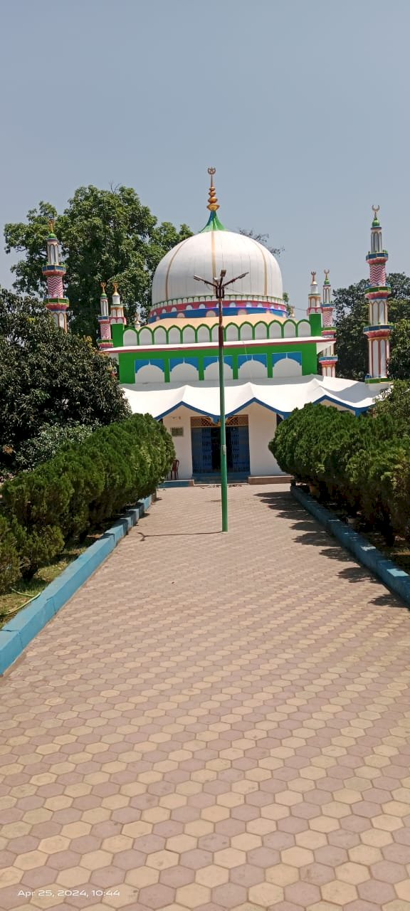 उर्स शरीफ - तकिया - हजरत बाबा मुरादशाह व हजरत
बाबा मोहब्बत शाह, वली, रह, अलै. का, इस साल
सालाना उर्स 20, 21 व 22 मई 2024 को मनाया जाएगा