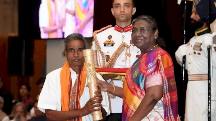 CG - गौरव का क्षण : जागेश्वर यादव को राष्ट्रपति ने पद्मश्री अवार्ड से किया सम्मानित, इस काम के लिए मिला सम्मान.....