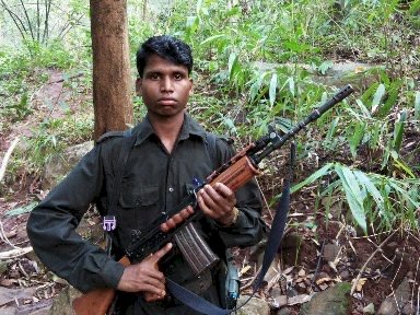 CG -नक्सली ढेर BREAKING : पुलिस-नक्सलियों के बीच मुठभेड़, नक्सली ढेर, दैनिक उपयोगी और कई सामान भी बरामद…