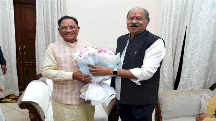 CG ब्रेकिंग : बृजमोहन अग्रवाल ने छोड़ा मंत्री पद, मुख्यमंत्री विष्णुदेव साय को सौंपा इस्तीफा.....