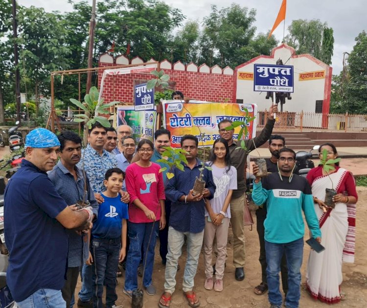 Jagdalpur News : रोटरी क्लब द्वारा नि शुल्क पौधो का वितरण...