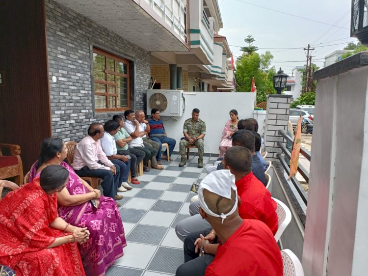 CG - बस्तर पुलिस द्वारा चलाया गया विषेश अभियान, आपराधिक गतिविधियों पर अंकुष लगाने हेतु किया गया जगदलपुर षहर के आउटर काॅर्डन का जायजा...