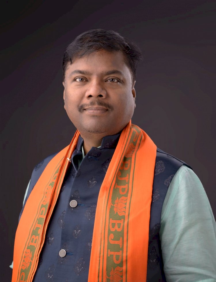 CG - प्रधानमंत्री मोदी के एक्स अकाउंट पर 100 करोड़ से ज्यादा फॉलोअर्स : केदार कश्यप ने कहा कि प्रधानमंत्री नरेन्द्र मोदी की लगातार बढ़ रही लोकप्रियता भारत के लिए गर्व...