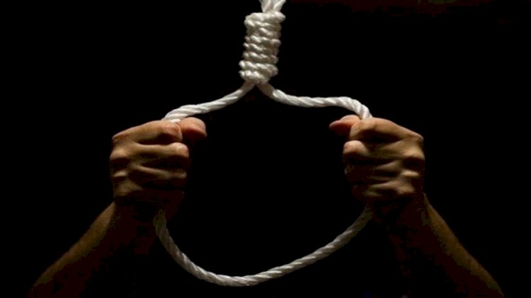 CG - युवक ने की आत्महत्या : फांसी के फंदे पर लटकी मिली लाश, इलाके में फैली सनसनी, जांच में जुटी पुलिस.....