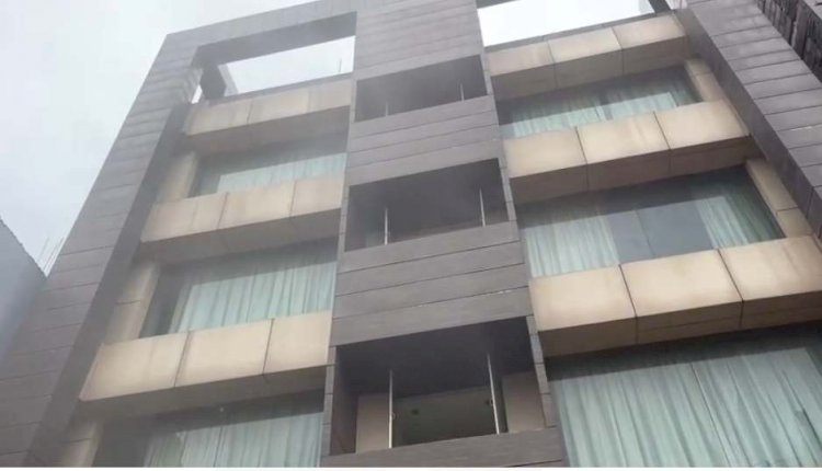 CG - चार मंजिला होटल में लगी भीषण आग, मचा हड़कंप, मौके पर पहुंची दमकल विभाग की टीम, रेस्क्यू टीम ने लोगों को सुरक्षित बाहर निकाला.....