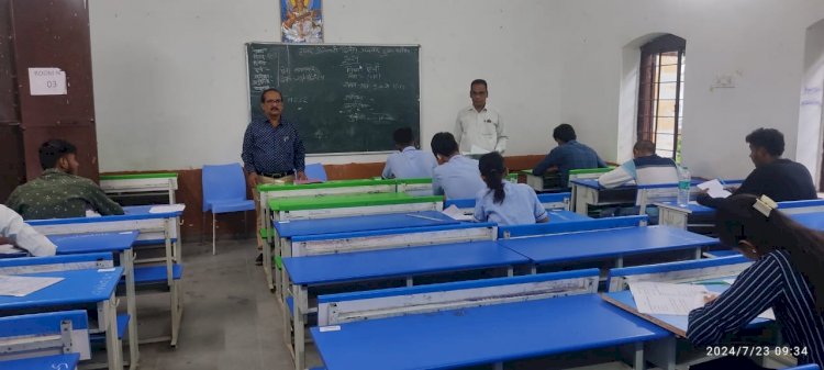 जिला शिक्षा अधिकारी अरविंद मिश्रा ने परीक्षा केंद्रों का किया निरीक्षण,जिले के 12 परीक्षा केंद्रों में छत्तीसगढ़ बोर्ड की परीक्षाएं संचालित....
