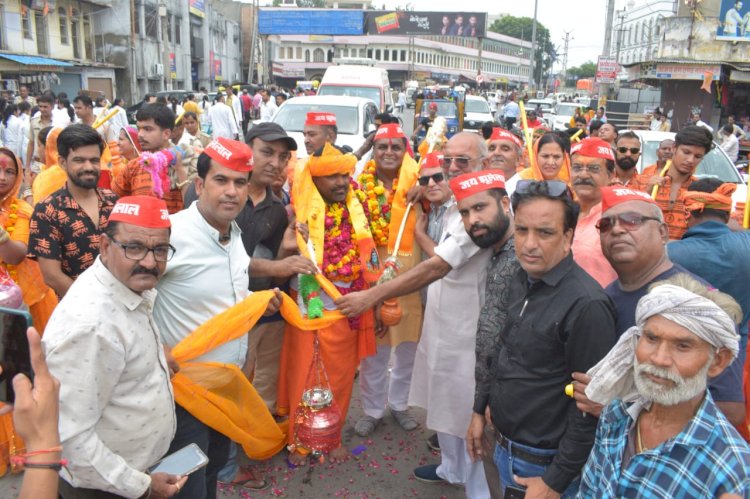 सिंधी समाज ने कावड यात्रा का किया भव्य स्वागत