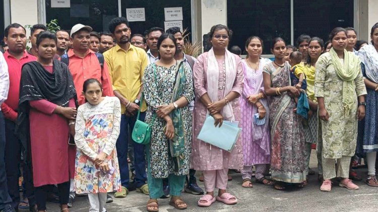 CG - शिक्षक भर्ती 2023 के अभ्यर्थी भटकने को मजबूर : अब पहुंचे अनुसूचित जनजाति आयोग, काउंसलिंग के बाद रुकी हुई भर्ती पर जताई नाराज़गी, की भर्ती प्रक्रिया जल्द पूरी करने की मांग....