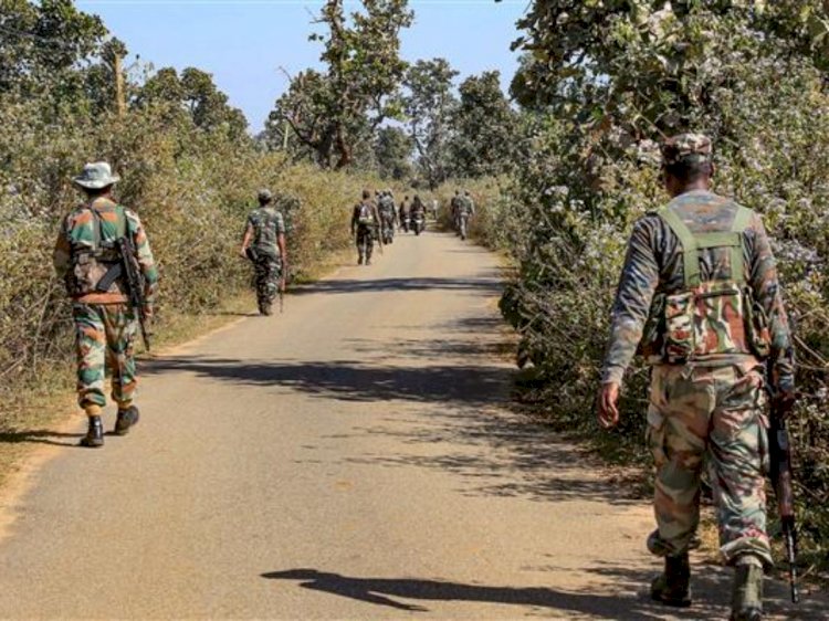 CG - इस बीमारी की चपेट में आ रहे नक्सल मोर्चे पर तैनात जवान, मानसून में बढ़ा प्रकोप, दो की हो चुकी मौत.....
