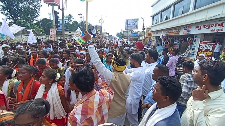 शहर जिला कॉंग्रेस कमेटी विश्व आदिवासी दिवस पर आयोजित रैली का किया स्वागत...