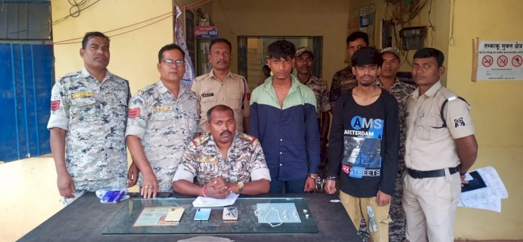 CG - चोरी के तीन अलग - अलग प्रकरण में एक अपचारी बालक सहित तीन आरोपियो को किया गिरफ्तार, तीनो आरोपी गैंग बनाकर घटना को देते थे अंजाम, घटना स्थल के पास लगे cctv कैमरा की मदद से आरोपियों की हुई पहचान...