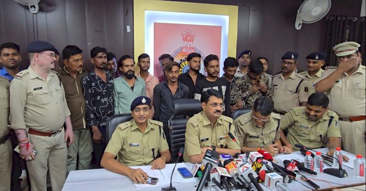 CG  में  बड़ी डकैती हुई नाकाम :  डकैती अंजाम देने से पहले ही धरे गए 10 आरोपी, पिस्टल, तलवार जब्त...