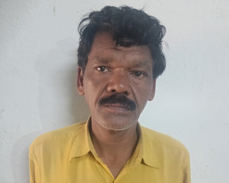 CG - सरपंच की हत्या का आरोपी गिरफ्तार: पहले शराब पार्टी, फिर नशे में दूसरे की पत्नी पर गलत नियत और ये टिप्पणी, बौखलाए पति ने चाकू से रेता गला....