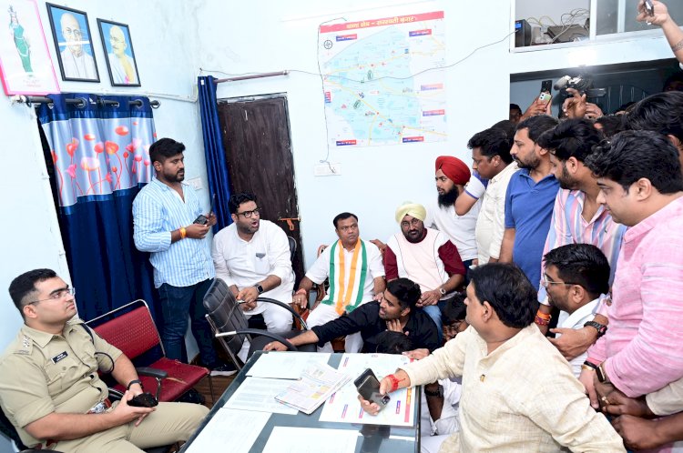CG - पीसीसी अध्यक्ष दीपक बैच के 5 घंटे धरने के बाद अंततः पुलिस ने fir दर्ज किया...