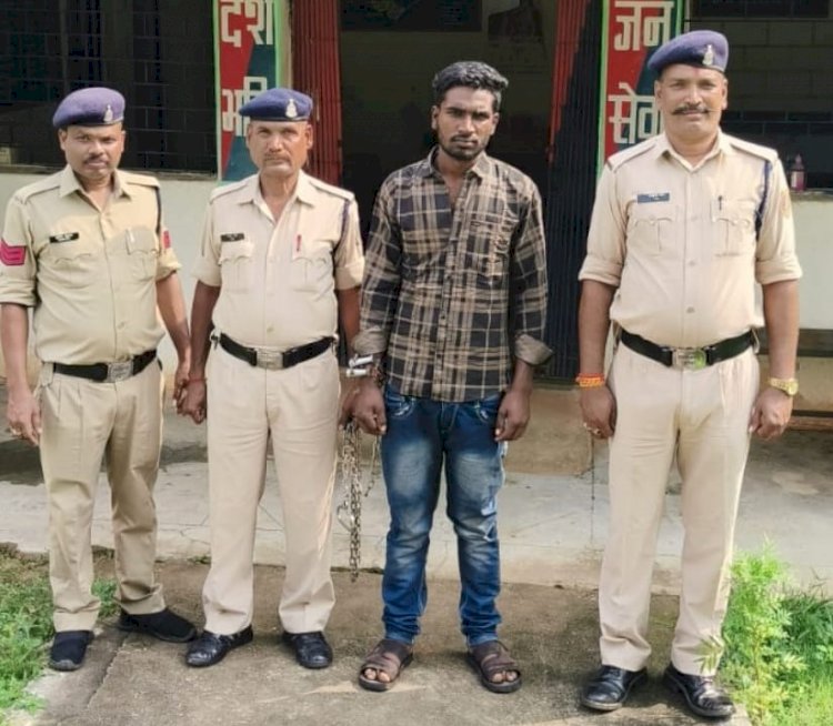 CG - चाकू की नोक पर शादीशुदा महिला से रेप: पैसा कमाने मुंबई गया था पति, आधी रात घर से पत्नी को उठा ले गया युवक, फिर जो हुआ, ओड़िसा से गिरफ्तार....