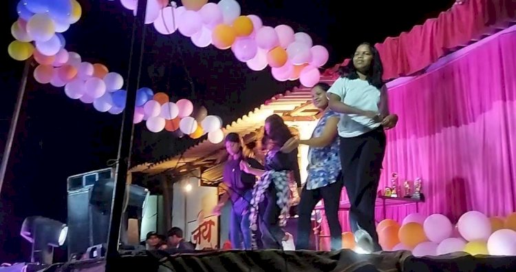 ग्राम कुंवरपुर में भगवान विश्वकर्मा पूजा के अवसर पर सांस्कृतिक कार्यक्रम का किया जा रहा आयोजन,आज होगा फाइनल महामुकाबला।
