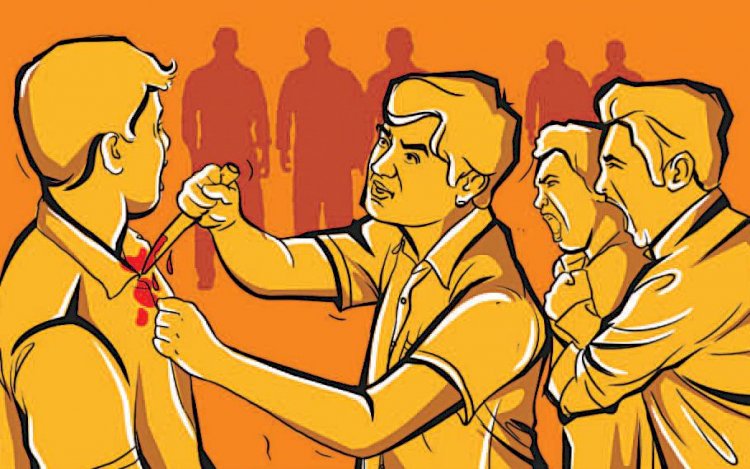 बिलासपुर में बढ़ रहीं चाकूबाजी की घटना अब गाड़ी की चाबी को लेकर युवकों में बढ़ा विवाद चाकू से हमला कर फरार हुआ आरोपी पढ़े पूरी ख़बर