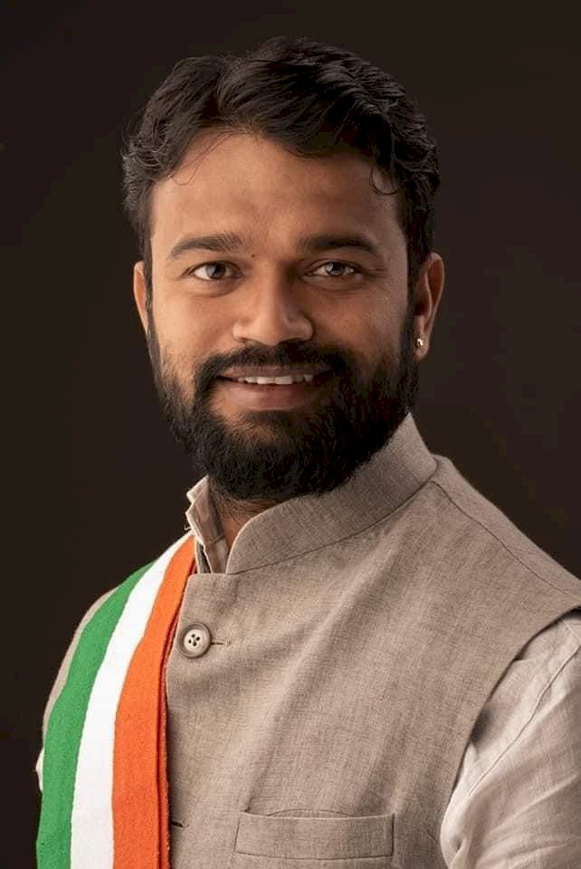 CG - अपराधियो के हौसले इतने बुलंद की पुलिस की आंखों में ही मिर्ची छिटकर भाग रहे - सुशील मौर्य