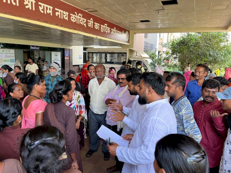 शहर कॉंग्रेस अध्यक्ष सुशील मौर्य पँहुचे डिमरापाल मेकाज,नौकरी से निकाले गए 50 से ज्यादा गार्ड को पुनः रखने की रखी मांग...