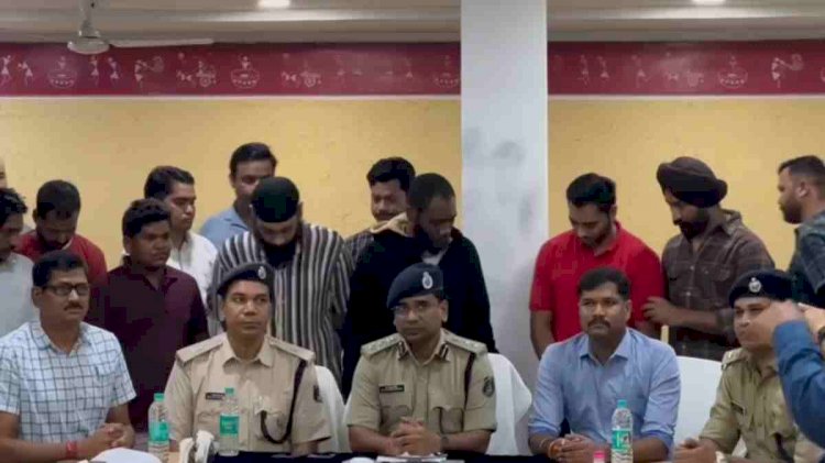 CG - नशे के खिलाफ राजधानी पुलिस की बड़ी कार्रवाई : लाखों के ड्रग्स के साथ 3 आरोपी गिरफ्तार, शातिर तरीके से करते थे ड्रग सप्लाई, पुलिस ने ऐसे पकड़ा रंगेहाथों.....