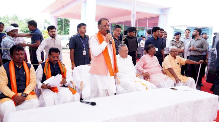 CG - मुख्यमंत्री विष्णु देव साय ने सर्किट हाऊस में जनप्रतिनिधियों और गणमान्य नागरिकों से भेंटकर दी नवरात्र पर्व की बधाई...