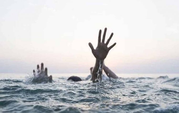 CG - 2 सगे भाइयों की मौत : तालाब में नहाने के दौरान बड़ा हादसा, डूबने से दो सगे भाइयों की मौत, एक साथ दो अर्थी उठने से परिवार में पसरा मातम......