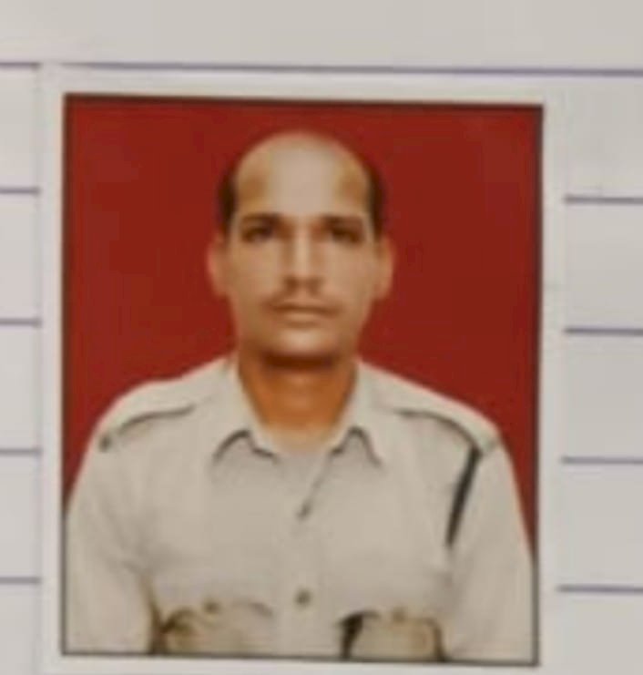 CG- CRPF जवान ने की आत्महत्या : ड्यूटी पर तैनात CRPF जवान ने खुद को मारी गोली, मचा हड़कंप.....