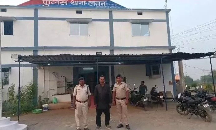CG - झोलाछाप डॉक्टर के लापरवाही की भेंट चढ़ी एक और जिंदगी, आयुर्वेद के नाम पर पिला दिया जहरीला पदार्थ, तीन व्यक्ति अस्पताल में भर्ती, एक की मौत.....