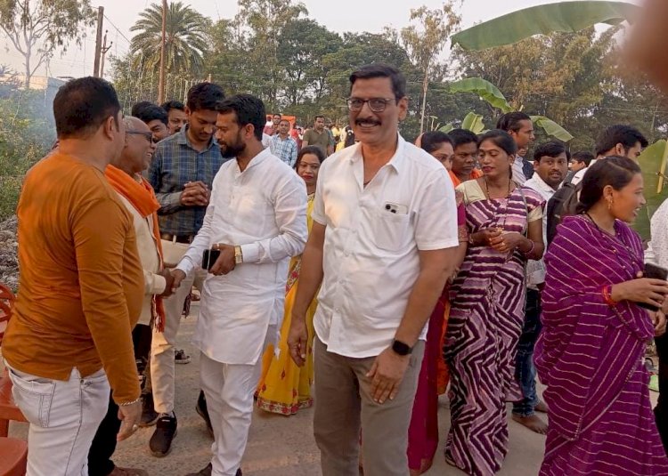 छठ पूजा में अस्ताचल सूर्यदेव को अर्घ्य देने का विधान - सुशील मौर्य