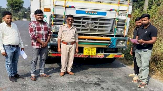 730 बोरी धान की अवैध ट्रांसपोर्टिंग करते खाद्य व क़ृषि विभाग के अधिकारीयों नें पकड़ी ट्रक उत्तर प्रदेश से यहाँ खापाने की थी साजिस पढ़े पूरी ख़बर
