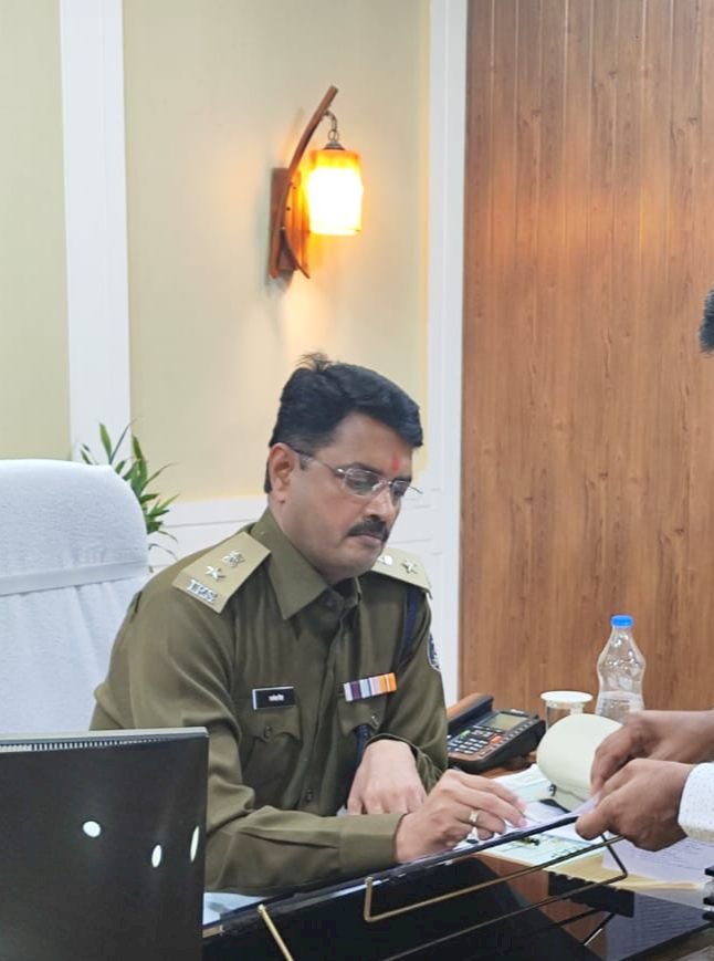 हटाए गए थाना प्रभारी पचपेड़ी ओमप्रकाश कुर्रे खराब परफॉर्मेंस लगातार मिल रही शिकायत हो सकता है कारण पढ़े पूरी ख़बर