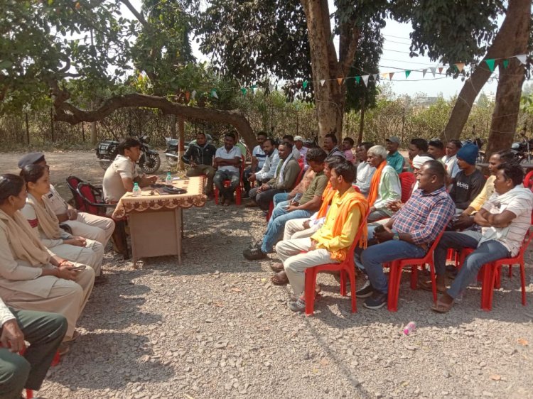 CG - थाना परपा में पुलिस और जनता के बीच समन्वय हेतु बैठक आयोजित...