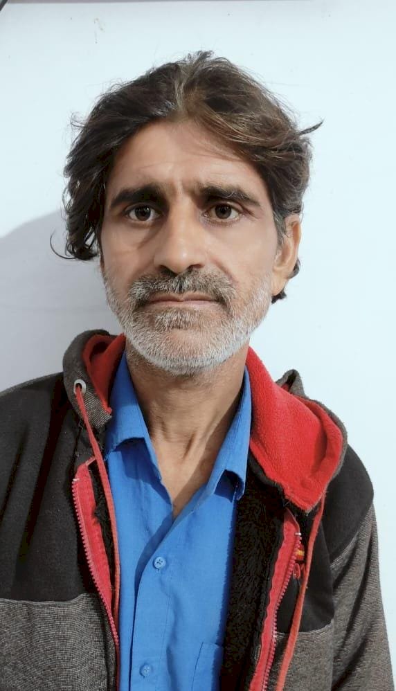 CG - शराब की तस्करी : आरोपी से 24 नग देशी प्लेन शराब,03 नग आइकोन गोवा,01 नग मैक्डावल शराब कीमती जुमला कीमती 2760/- रूपये के साथ धमतरी पुलिस ने एक तस्कर को किया गिरफतार...
