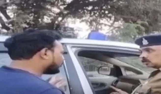 CG ब्रेकिंग : डिप्टी सीएम की सुरक्षा में चूक,नीली बत्ती का फायदा उठाकर काफिले में घुसा दी गाड़ी,फिर जो हुआ…